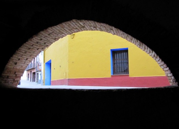 Uno de los arcos del lavadero de El Frasno. Una d´as arcadas d´o labador  d´El Fraxno